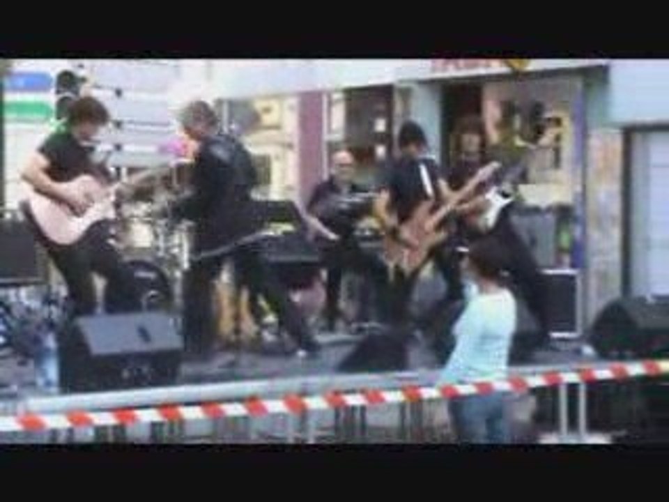 JE SUIS NE DANS LA RUE