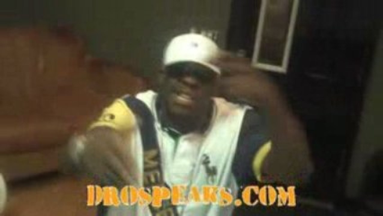 Young Dro - Y'all Funny [In Studio Performance]