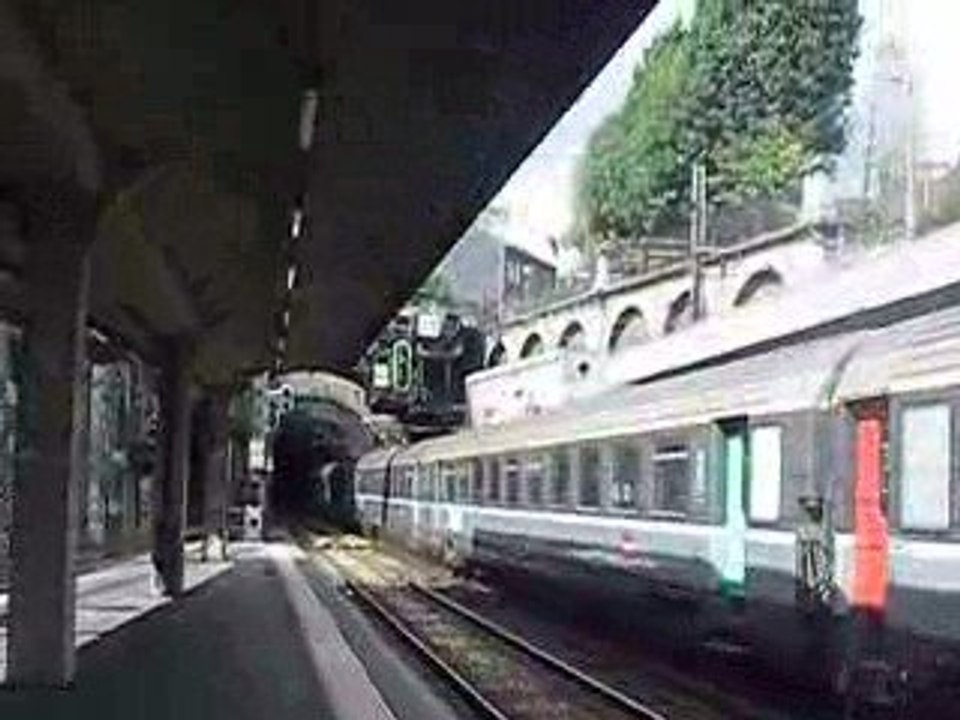 Arrivée d'un CIC poussé par BB15058 R à Rouen voie 2 !