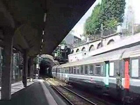 Arrivée d'un CIC poussé par BB15058 R à Rouen voie 2 !