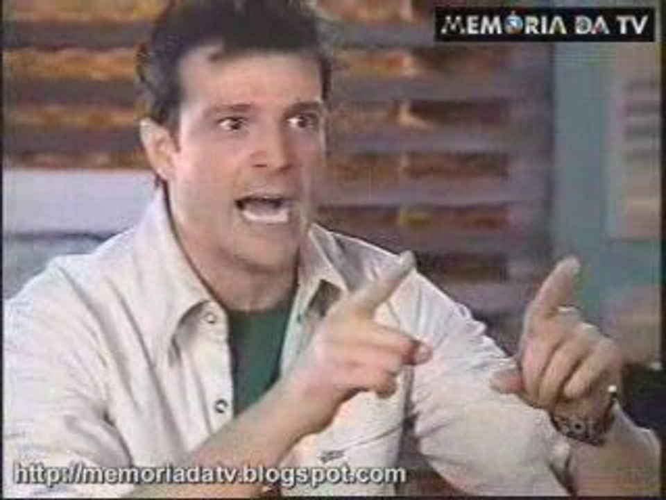 Cristal (2006) - Lino flagra Inocência com o amante
