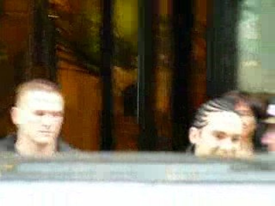 Tokio Hotel Départ NRJ - 03.09.09 Paris.