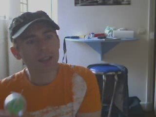 Wiwi égratigne "Samba brésilienne"