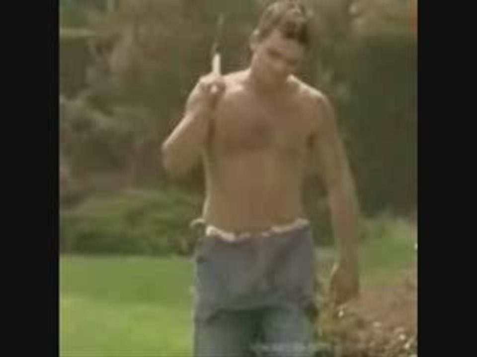 Robbie Williams - Bodies HD