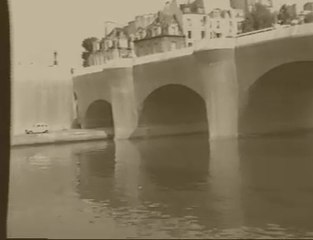 Le Pont-Neuf emballé par Christo  en 1985.