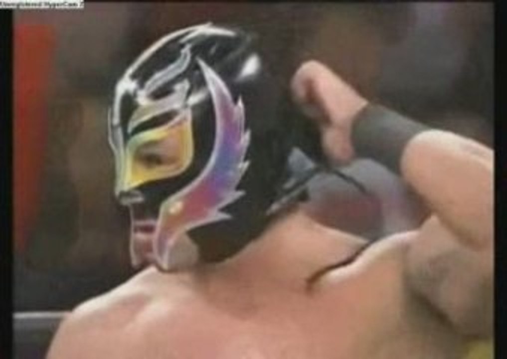 Rey mysterio maskesini çıkarırken 2007