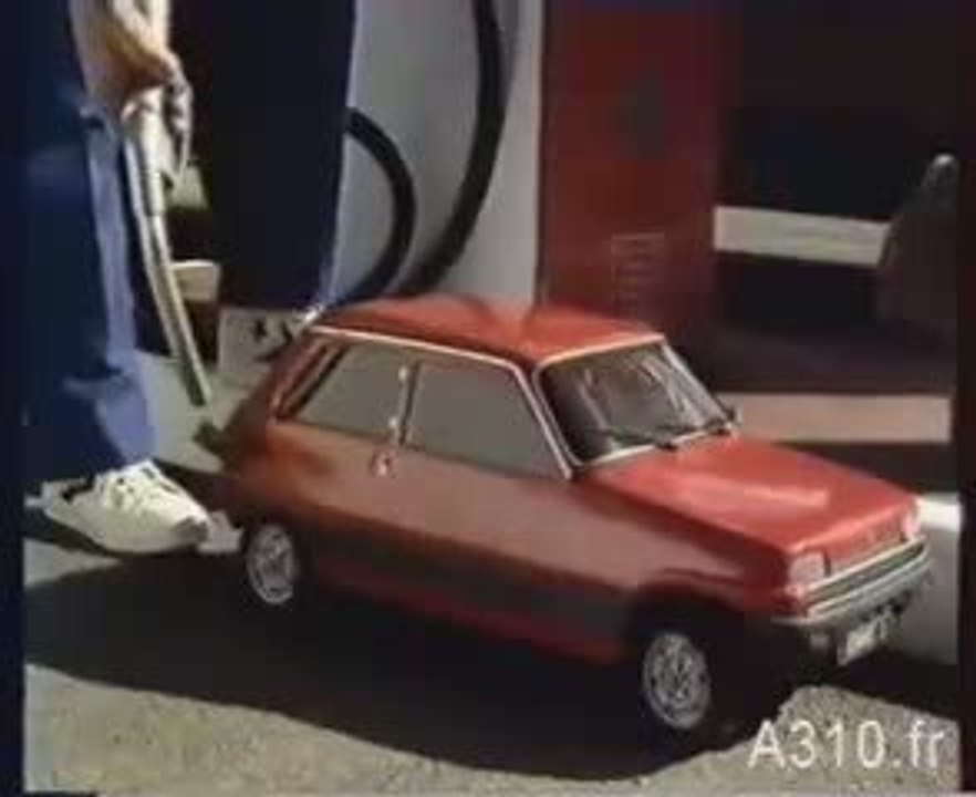 Pub française R5 1979