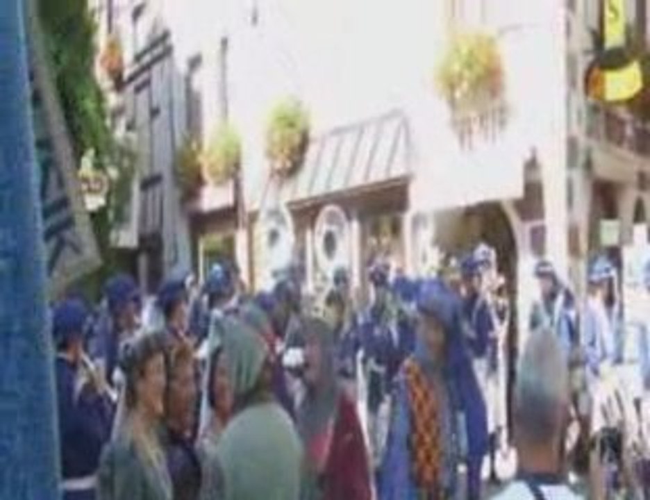 Groupes de musique et défilé grand'rue 2ème partie