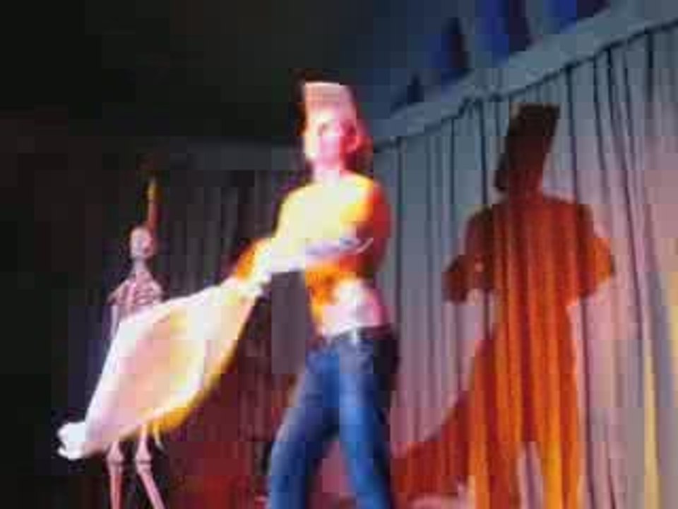 Popsi hard @ freaky circus burlesque show