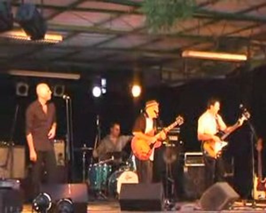 Awek - Festival Lamothe Montravel - 01