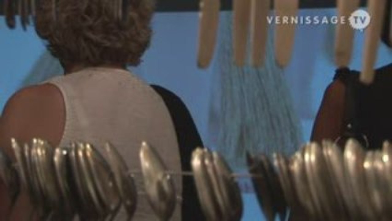 Mircea Cantor: Tracking Happiness