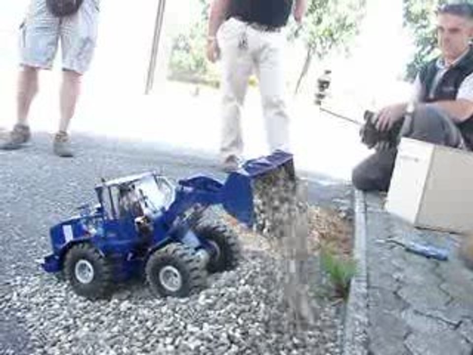 Bernex 09 Dumper et Chargeuse RC