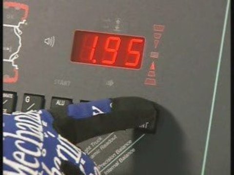 EVT Automotive Test Equipment - Wheel Balancer Operations