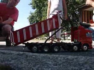 Bernex 09 Scania Multilift Dépose benne