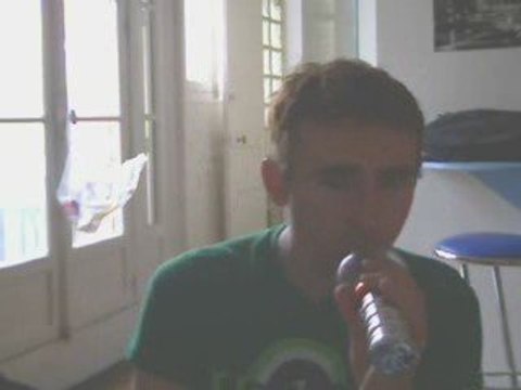 Wiwi égratigne Retour à toi