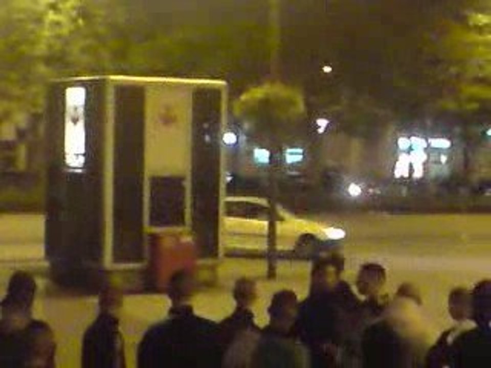 apres match algerie zambie roubaix grand place  marie