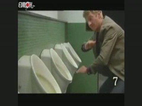 10 choses à ne pas faire aux urinoires