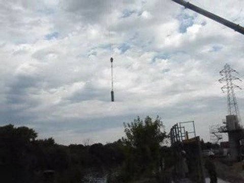 grue grove 130t action levage 4