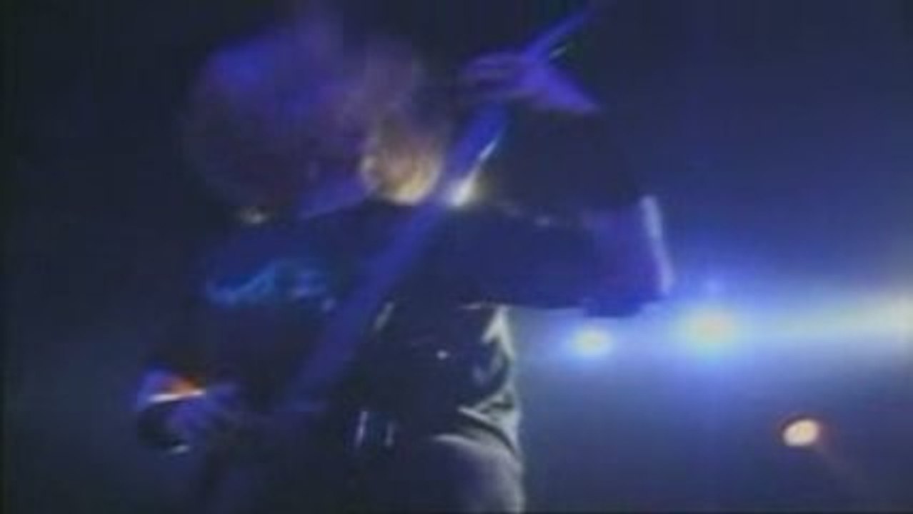 CANNIBAL CORPSE - Gutted (Live)-
