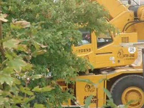 grue grove 130t action levage 5