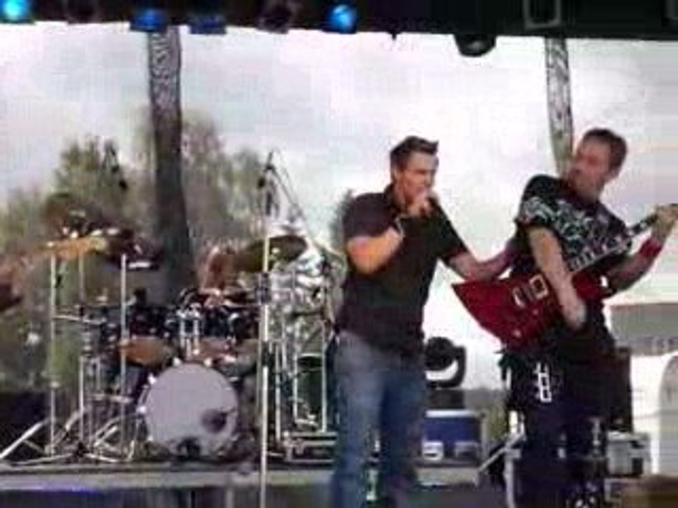 Jízda na hraně-Treason