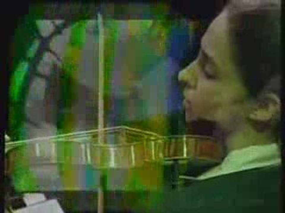 Nous nous tournons vers Toi