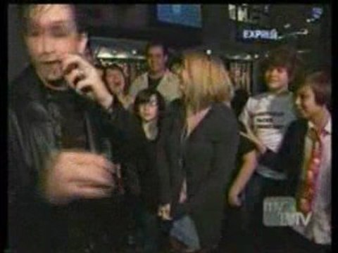 street magic Dan Sperry does magic on TV