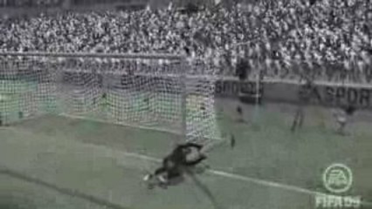 But sur coup franc de C. Ronaldo avec le Real Madrid