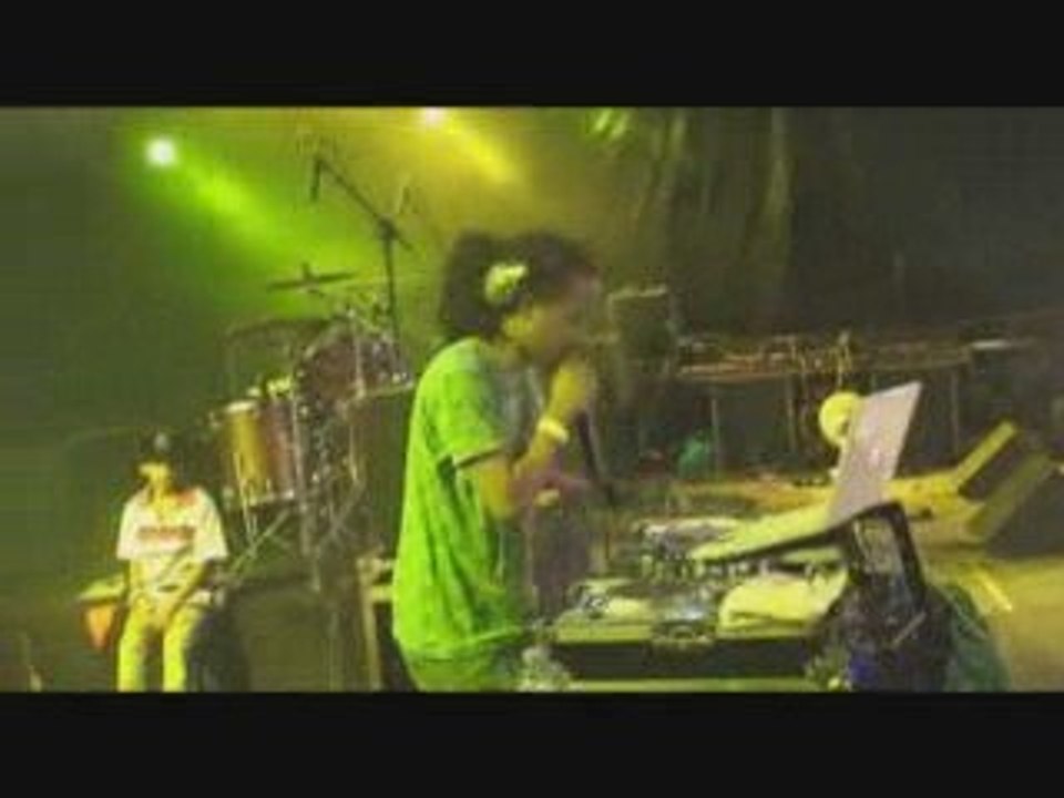 Sound Clash-Natural sound vs Red Jed i- Mega-Mouv 2009 3/4