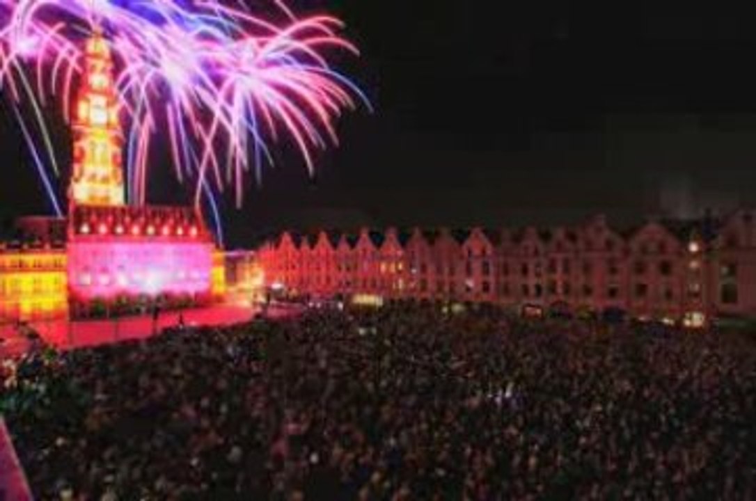 Embrasement du Beffroi d'Arras et son public