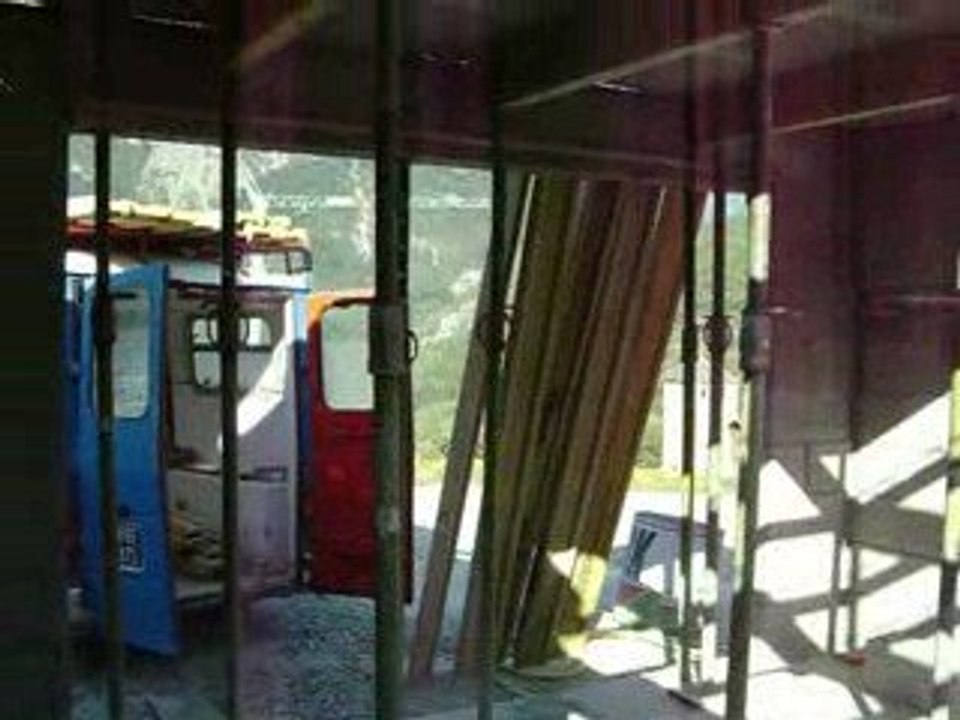 Visite guidée du sous sol (par Raf le chef de chantier)