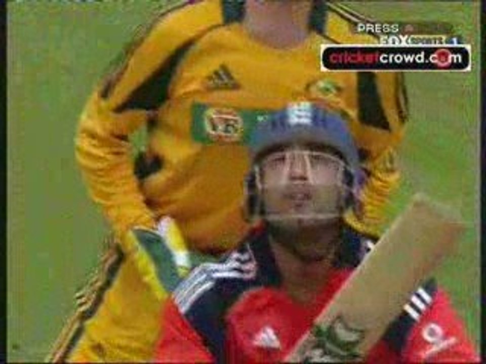 e a odi3a_to_DivX_clip0