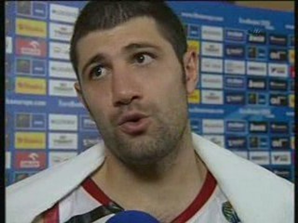 12 Dev Adam, Grubunu Lider Tamamladı