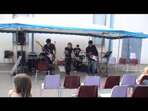 Supermassive Black Hole - Reprise de Muse par THE ILLUSIONS