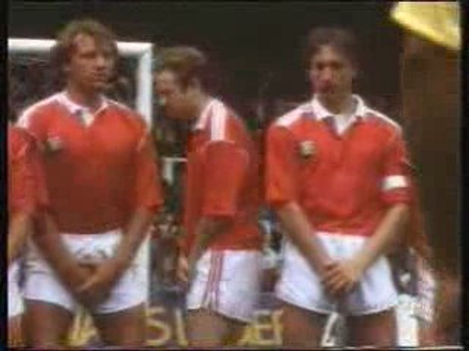 Calcio di punizione ridicolo