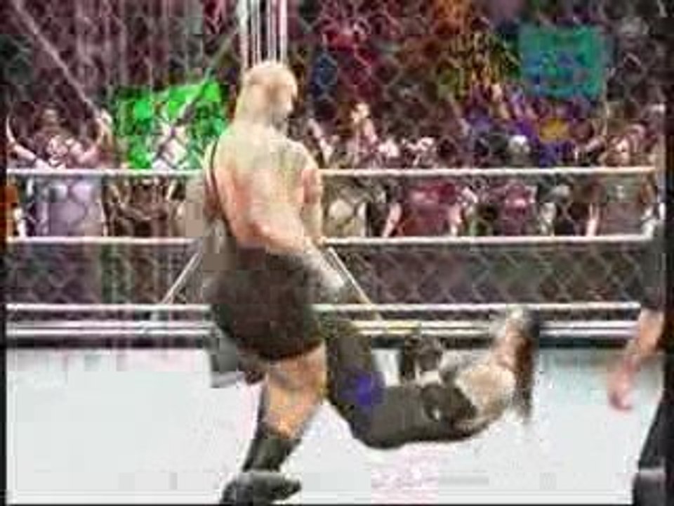 TheBigShowVsTheUndertaker1