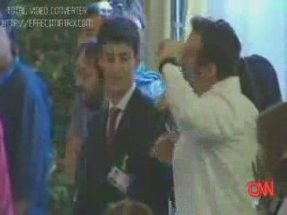 Gay Man strips for george Clooney on venice (2009)