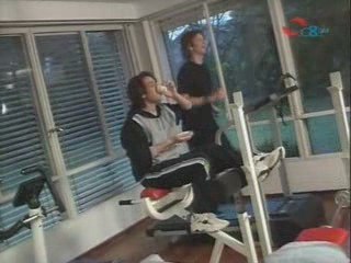 Nariz ancha.......y pecho transpirado!!