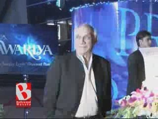 Vidya finally says YES to yash raj project