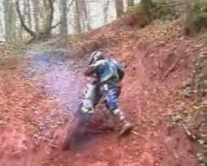enduro en aveyron sorti entre pots .