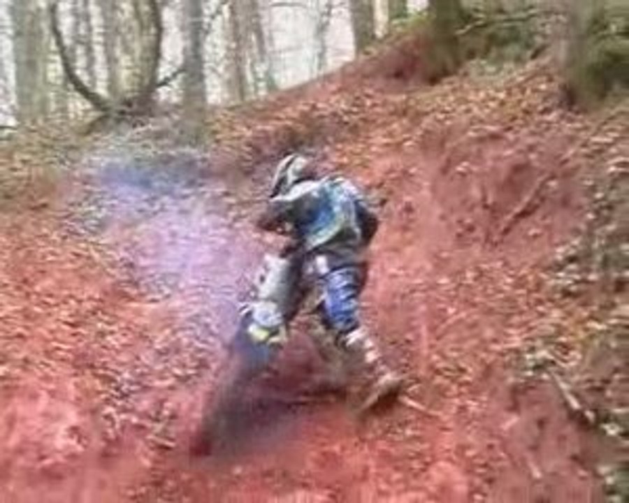 enduro en aveyron sorti entre pots .