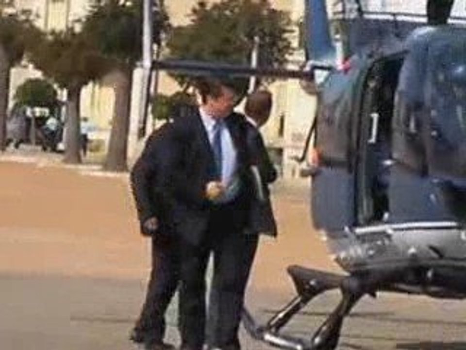 Montluçon : Brice Hortefeux arrive à l'Ecole de Gendarmerie