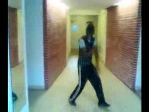 LOGOBI BLACK B6 MAKINA ET BOBAO