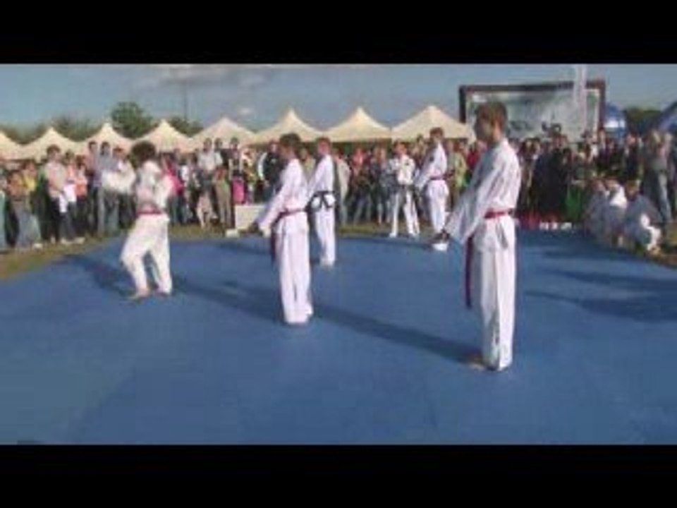 Pokaz Taekwon-do ITF LKS "Lotos"