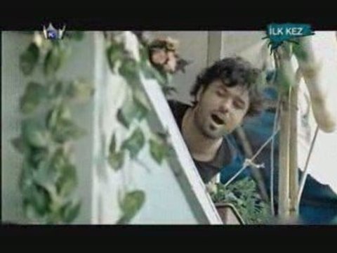 Emir - Eline Düştüm [YENI KLIP 2009] H.Q. (Söz: Tildiz Tilbe