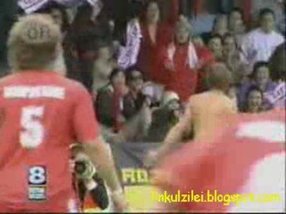 A streaker love story