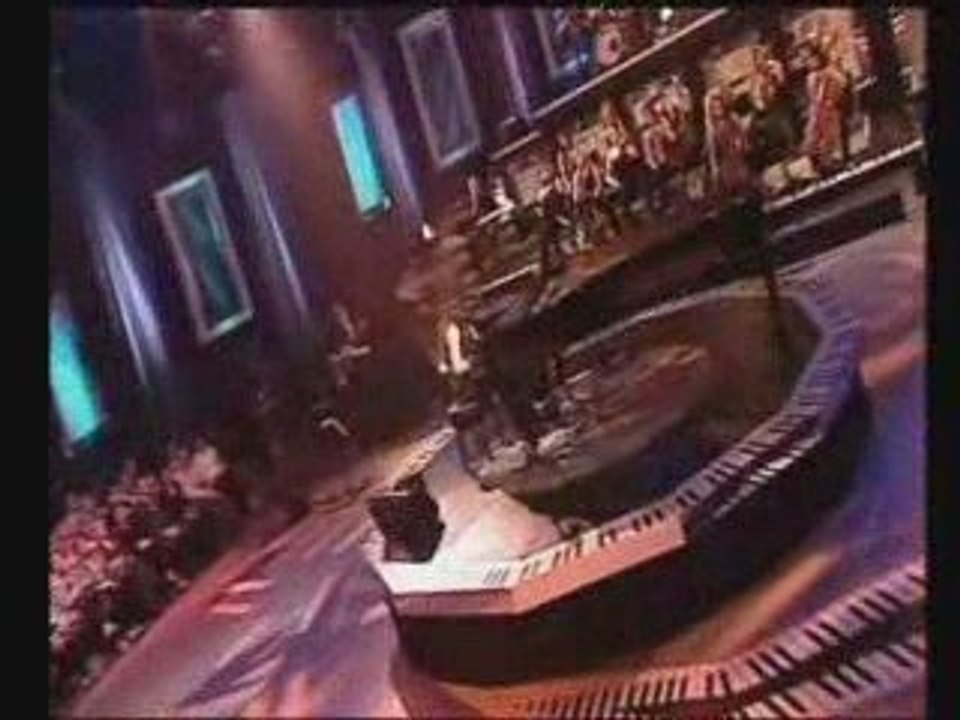 Bee original | Maksim Mrvica