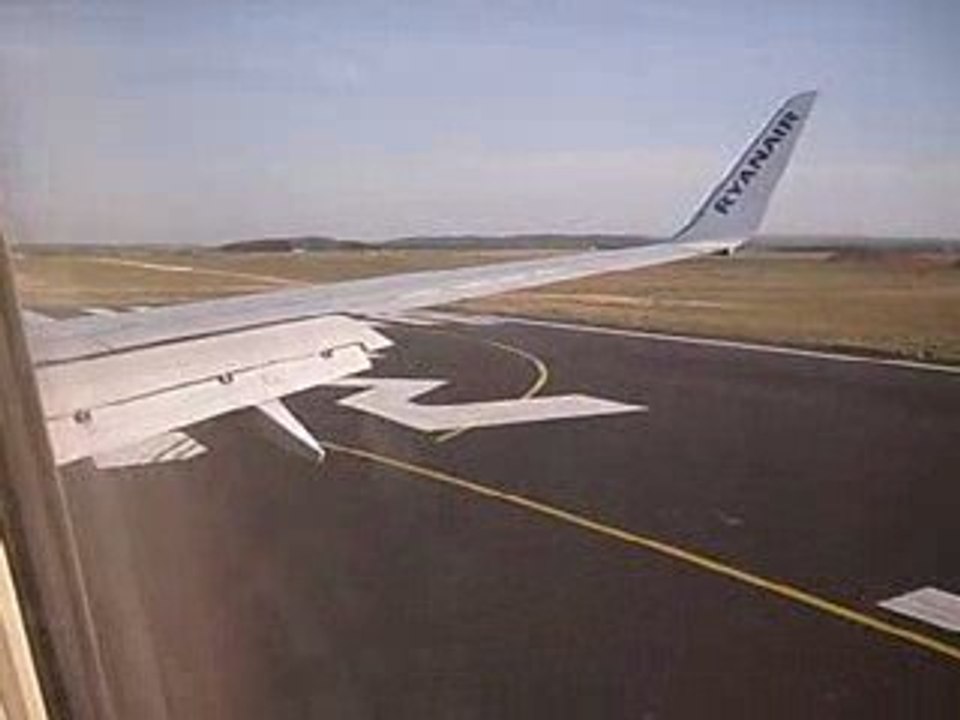 atterissage avion ryanair a Paris beauvais