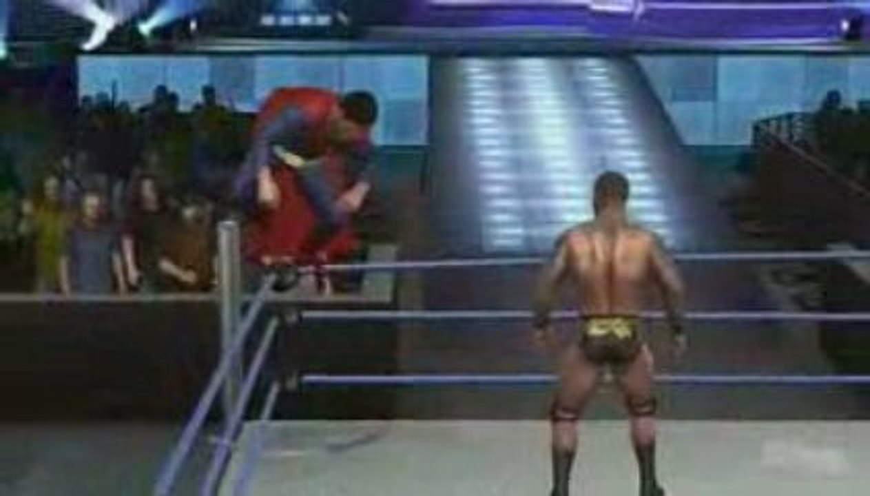 SvR 2010: Extrait Combat: Randy Orton vs. Superman