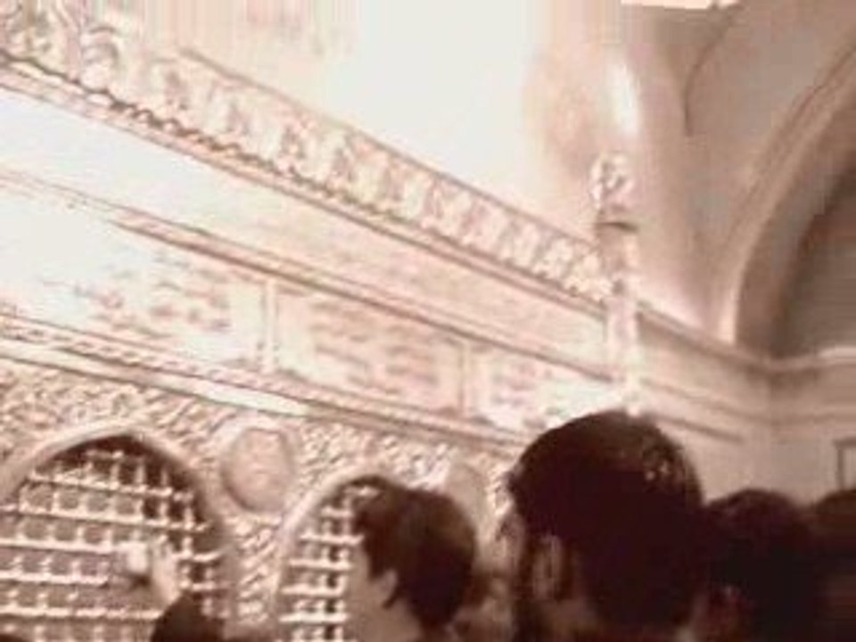 7- Kabirlerde zikir yapmak